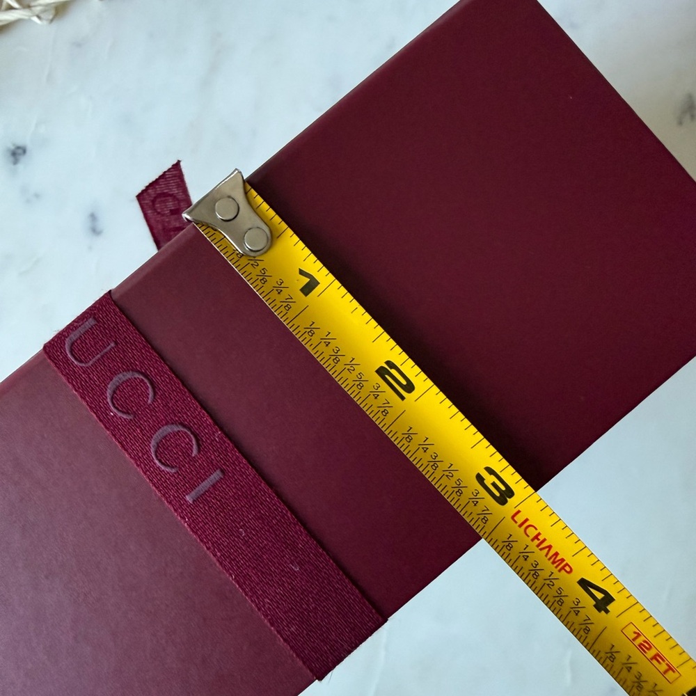 Gucci Maroon Box with Ribbon - Picture 2 of 6